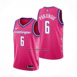 Camiseta Washington Wizards Kristaps Porzingis NO 6 Ciudad 2022-23 Rosa