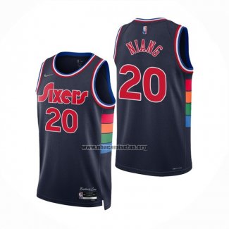 Camiseta Philadelphia 76ers Georges Niang NO 20 Ciudad 2021-22 Azul