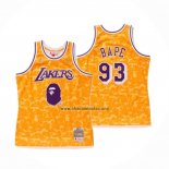 Camiseta Los Angeles Lakers Bape NO 93 Mitchell & Ness Amarillo