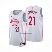 Camiseta Philadelphia 76ers Joel Embiid NO 21 Ciudad 2022-23 Blanco