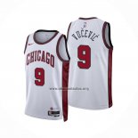 Camiseta Chicago Bulls Nikola Vucevic NO 9 Ciudad 2022-23 Blanco