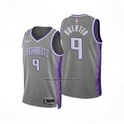 Camiseta Sacramento Kings Kevin Huerter NO 9 Ciudad 2022-23 Gris