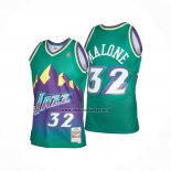 Camiseta Utah Jazz Karl Malone NO 32 Mitchell & Ness 1996-97 Verde